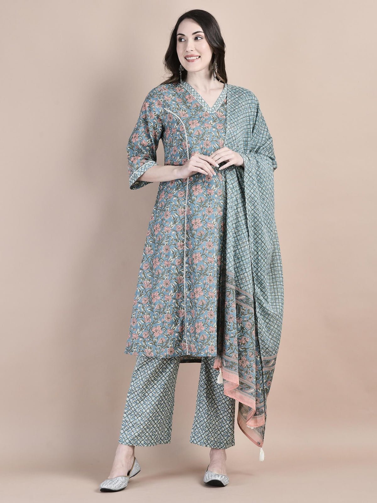 Women Cotton Blue Floral Print Kurta Comfort Pant Dupatta