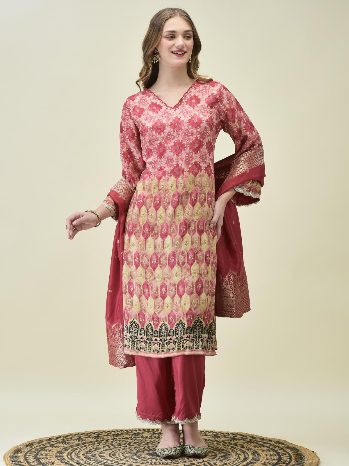 Women Dola Jacquard Pink Woven Kurta Comfort Pant Dupatta