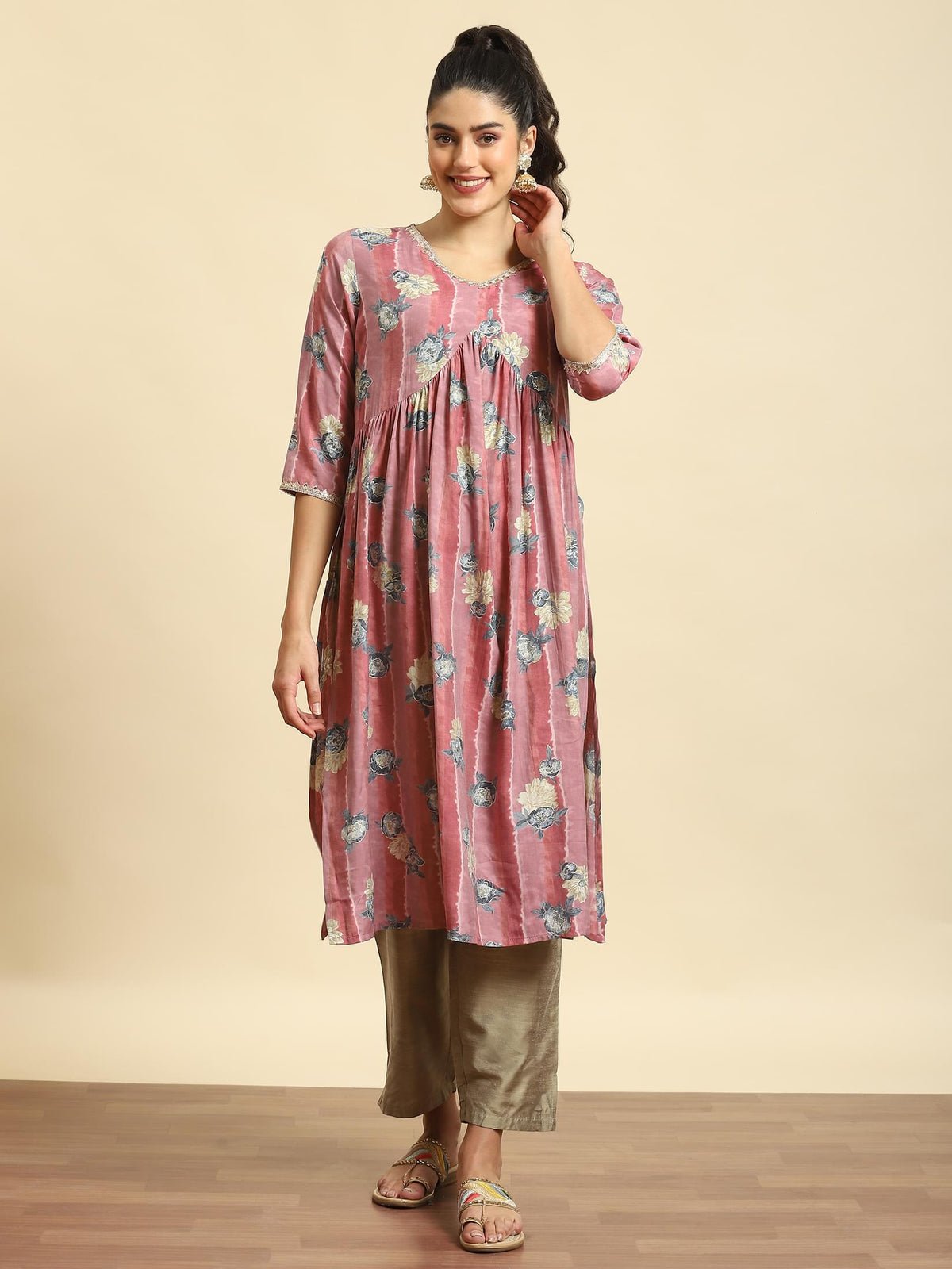 Women Pink Floral Print Kurta