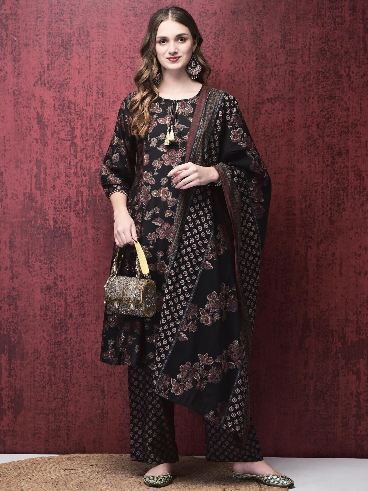 Women Poly Viscose Black Calico Print Kurta Comfort Pant Chanderi Dupatta