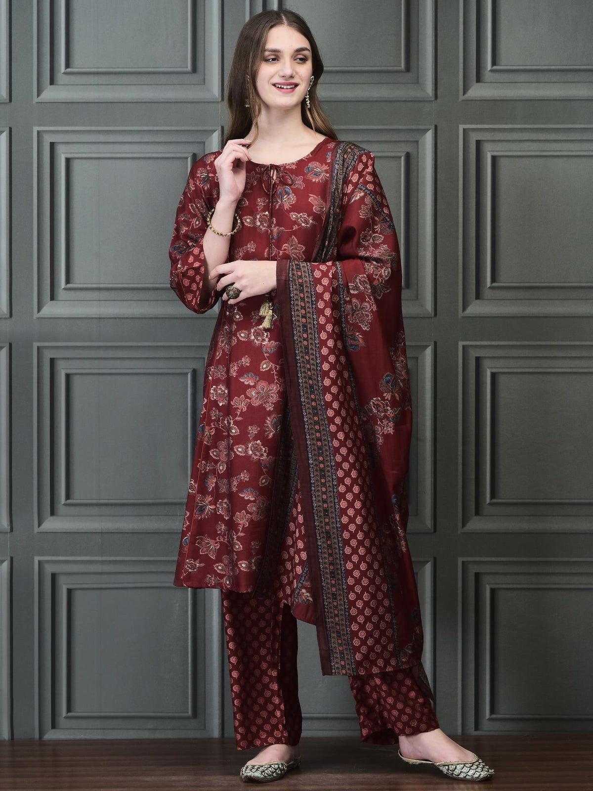 Women Poly Viscose Maroon Calico Print Kurta Comfort Pant Chanderi Dupatta