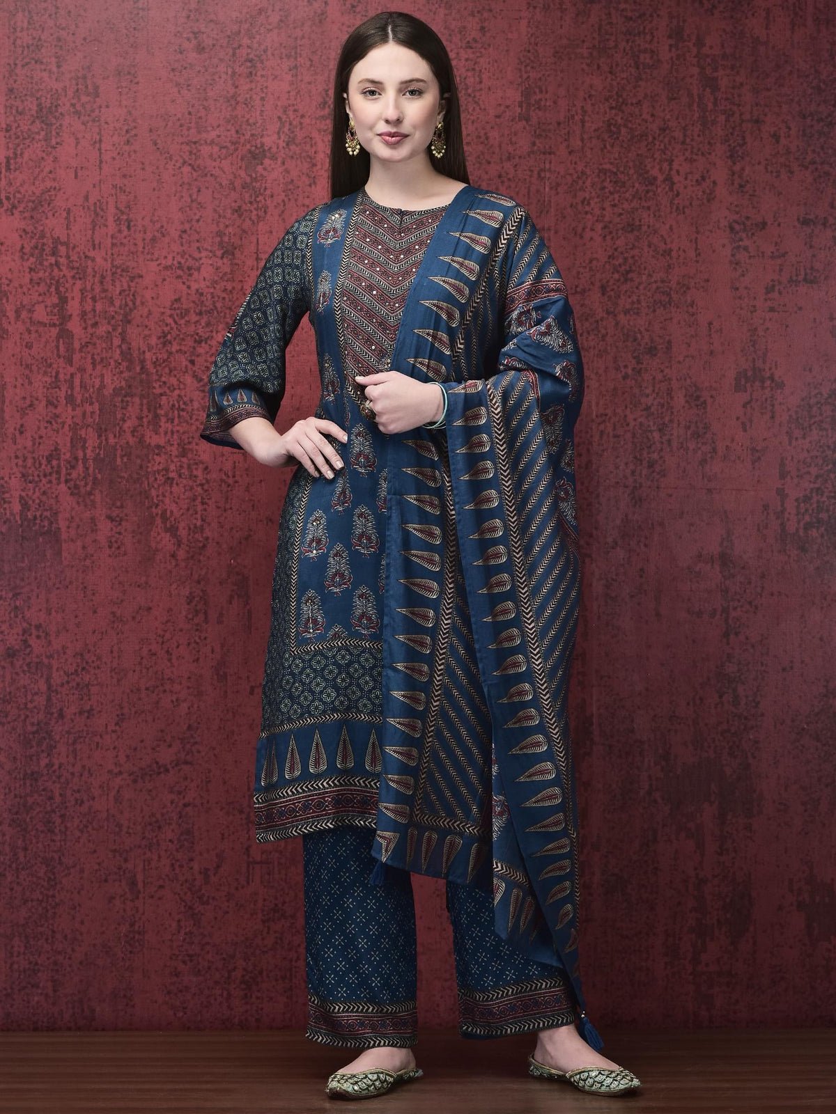 Women Muslin Indigo Ajrakh Print Kurta Comfort Pant Chanderi Dupatta